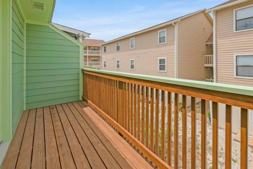 Charming Holiday Isle Destin Beach Access Townhome المظهر الخارجي الصورة